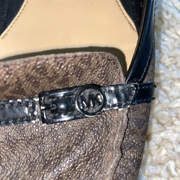 EUC Practically new Michael Kors Flats - Picture 3 of 6